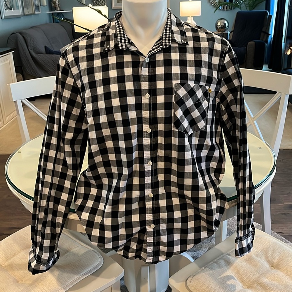 XL Casual Button Down shirt